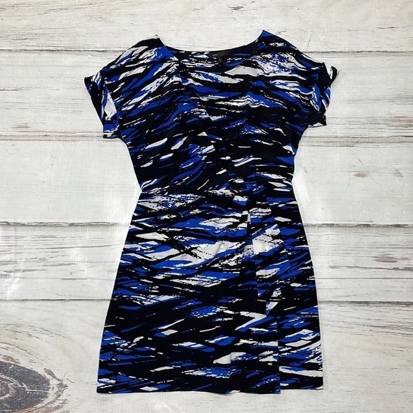 BCBGMaxAzria Dress Silk Black Blue Printed Pleat Front Size Medium - Picture 1 of 12